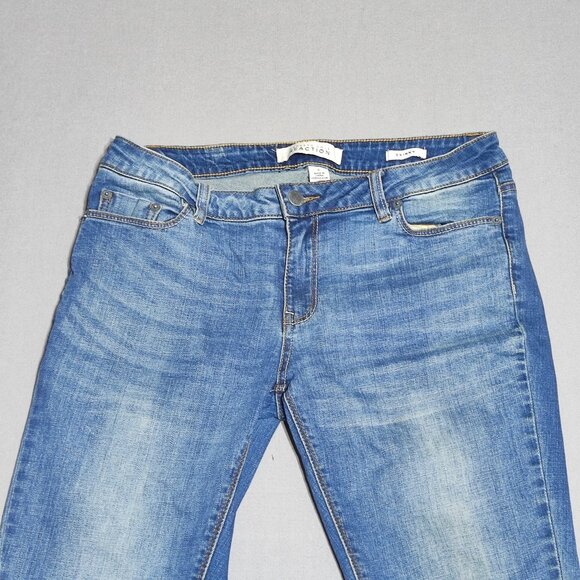 Kenneth Cole Reaction Jeans women's size 6 denim blue colour skinny mid-rise - Picture 2 of 13
